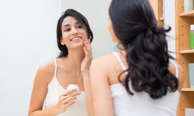 How Does Water Intake Affect Skin Health and How Should I Plan My Diet for Optimal Skin Health: Essential Guidelines for Hydration and Nutrition