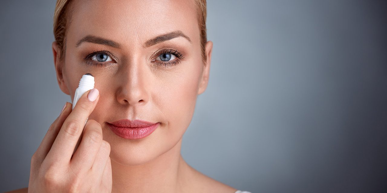 If I Use Makeup with Sunscreen, Do I Still Need to Apply Sunscreen Separately? Plus How to Conceal Dark Circles Effectively