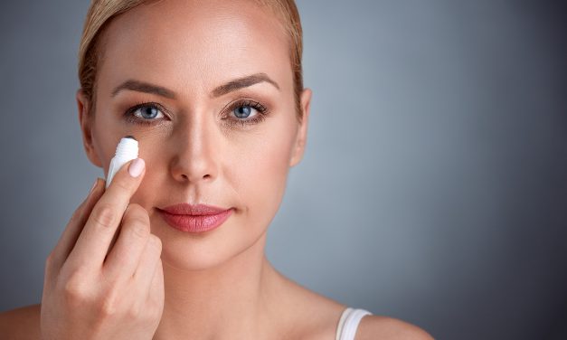 If I Use Makeup with Sunscreen, Do I Still Need to Apply Sunscreen Separately? Plus How to Conceal Dark Circles Effectively